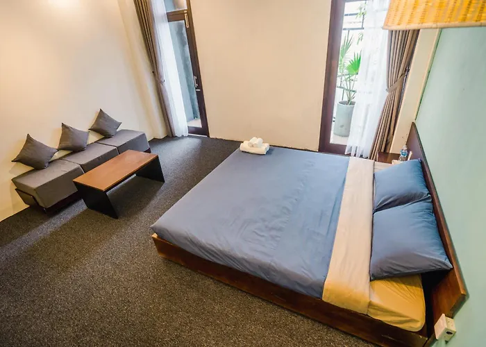 The Garden Hotel & Apartment
